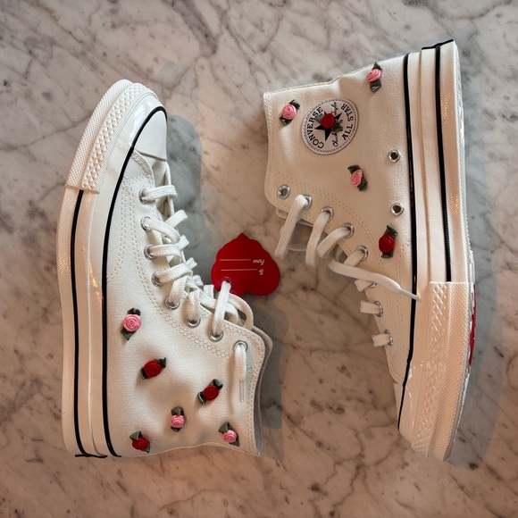 CONVERSE Chuck 70 Heart Valentine's Day Love Shoes NWT size 11 - Picture 5 of 8